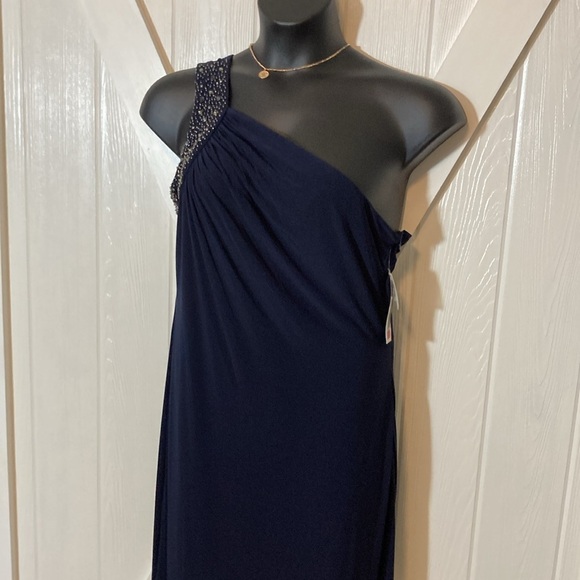 NWT Cachet Navy One Shoulder Gown Size 16 - Picture 1 of 10
